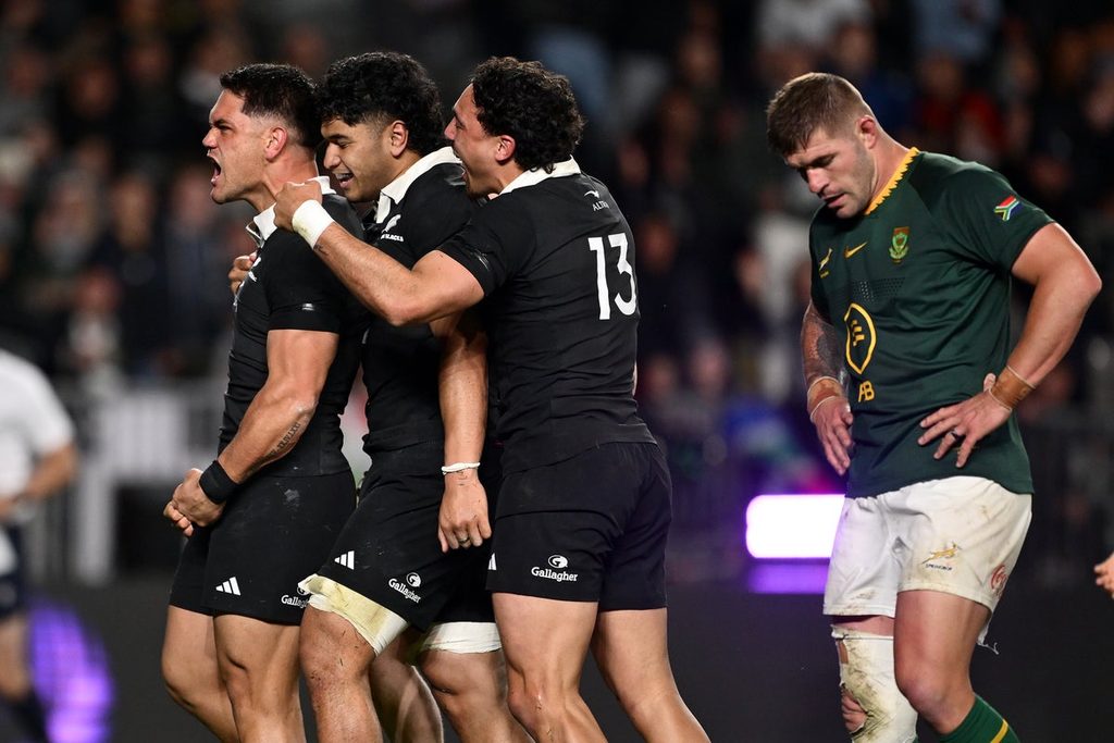 All Blacks Springboks first test Ellis Park 33-16 2026