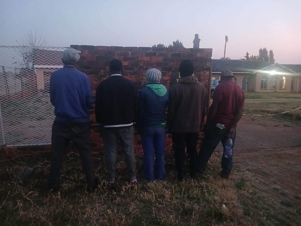 De Deur hydroponic dagga lab arrest foreign nationals Gauteng 2026
