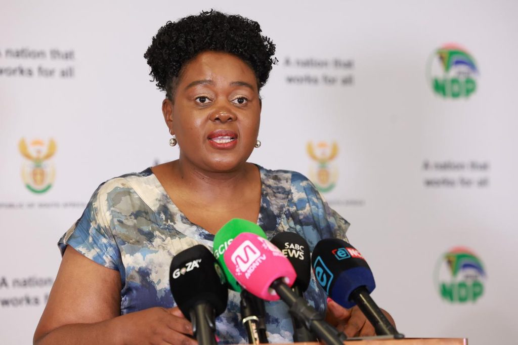 Online incitement warning issued by Justice Minister Mmamoloko Kubayi at migration briefing